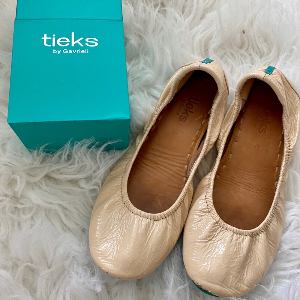 Nude Tieks, size 8